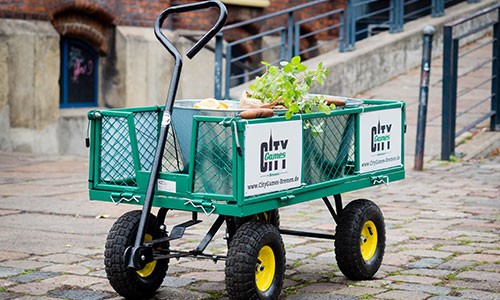 CityGames Bremen: Mit dem CityGames Bollerwagen L seid ihr für JGA Frauen Tour gut gerüstet CityGames Bremen JGA Frauen Tour Bollerwagen L
